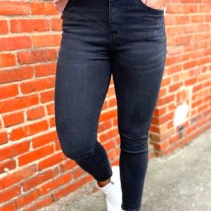 Risen black jeans size 9